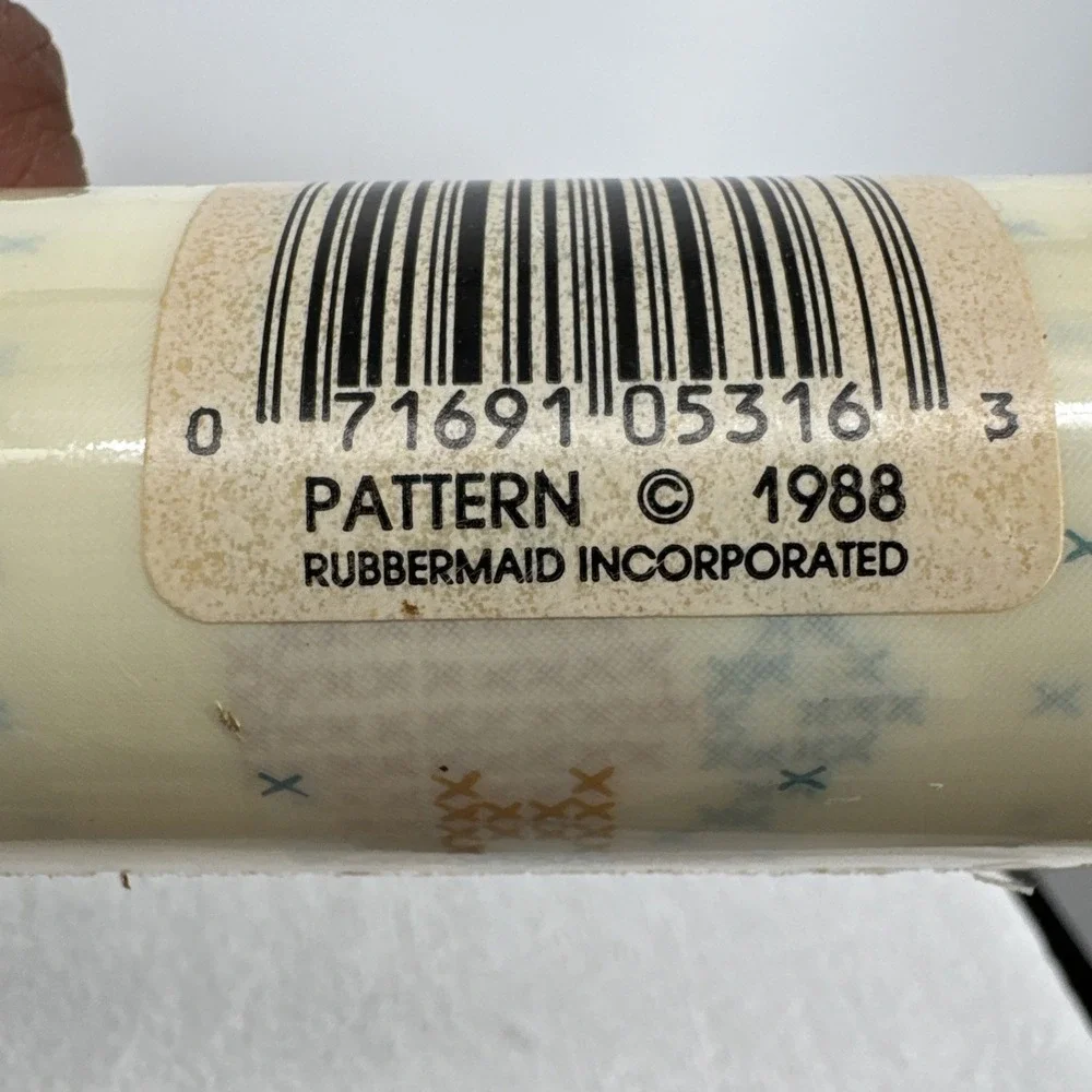 1986 Rubbermaid‎ Smooth 'N Easy Shelf  & Drawer Liner 5316 Country Stitch 10x12